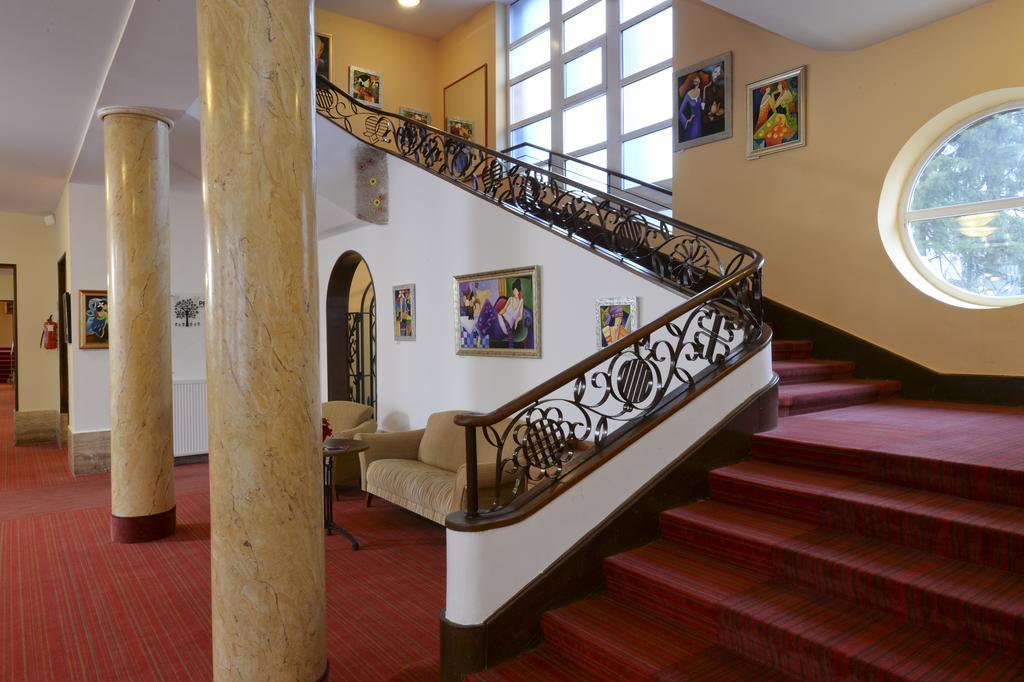 Hunguest Grandhotel Galya Galyatető Exteriör bild