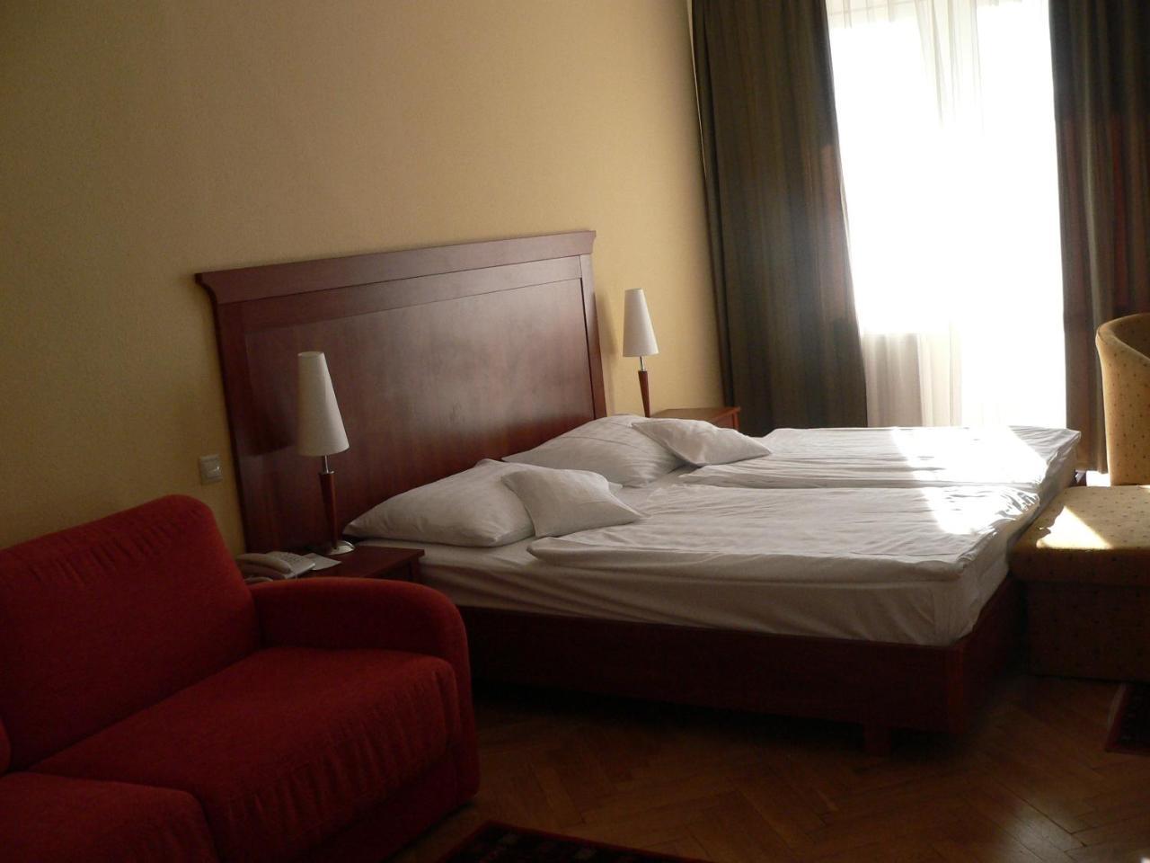 Hunguest Grandhotel Galya Galyatető Exteriör bild