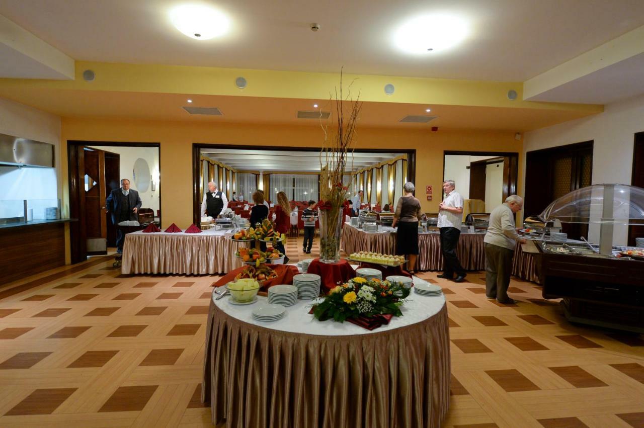 Hunguest Grandhotel Galya Galyatető Exteriör bild
